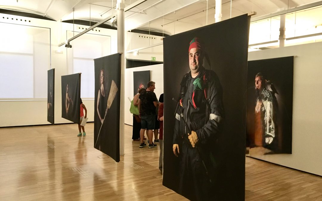 Exposició  “Íntim Santes”